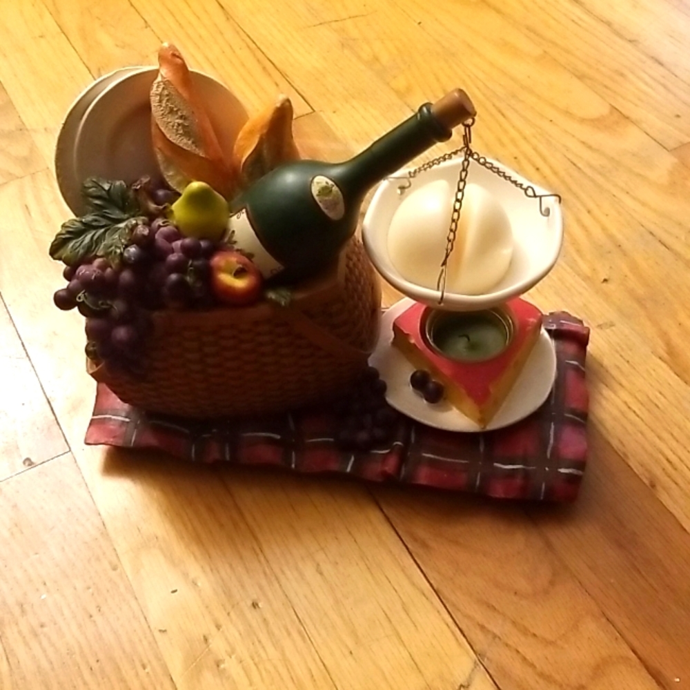 Vintage Large Picnic Basket Wax Melter